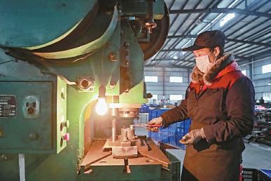 搬運幫即時工 助力防疫復工兩手抓，力天機械有力有序實現兩不誤